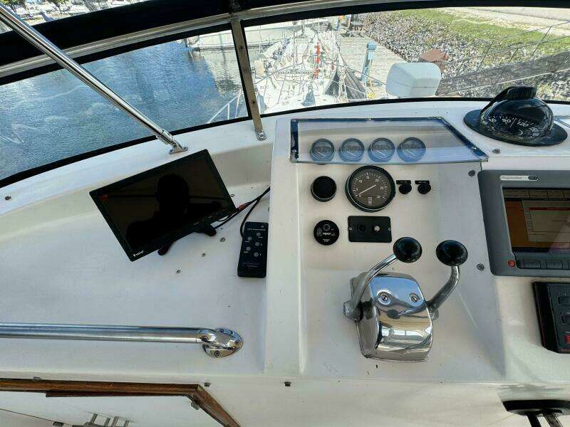 47ft Marine Trader Yacht For Sale