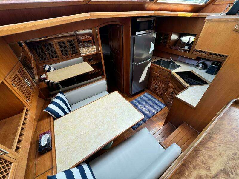 47ft Marine Trader Yacht For Sale