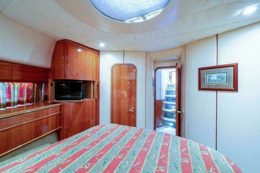 OCTOBER PRINCESS 72ft Viking Sport Cruisers Yacht For Sale