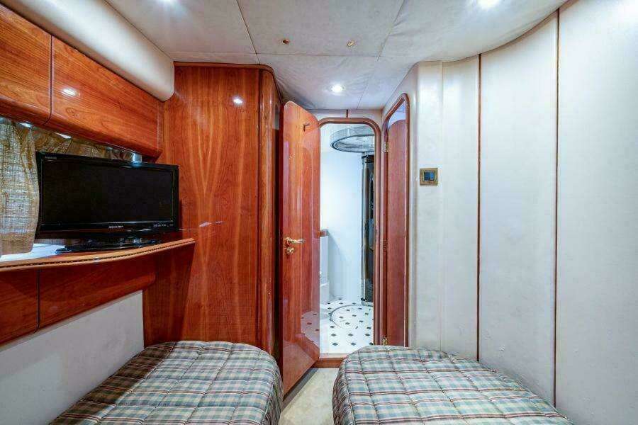 OCTOBER PRINCESS 72ft Viking Sport Cruisers Yacht For Sale