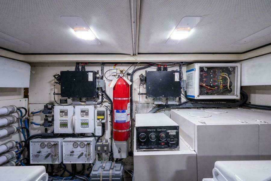 OCTOBER PRINCESS 72ft Viking Sport Cruisers Yacht For Sale