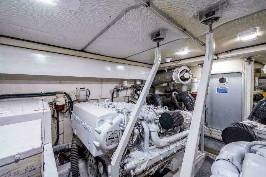 OCTOBER PRINCESS 72ft Viking Sport Cruisers Yacht For Sale