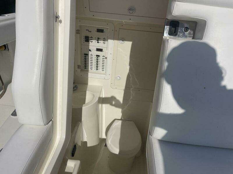 MOMSEA 34ft SeaVee Yacht For Sale