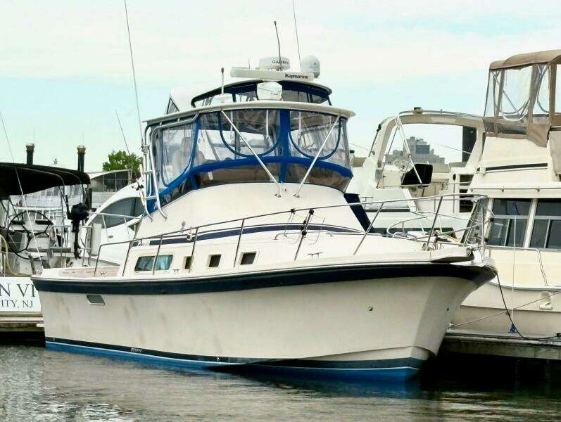 35ft Albin Yacht For Sale