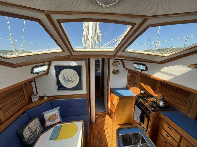 CUSTOM 45ft Sabre Yacht For Sale