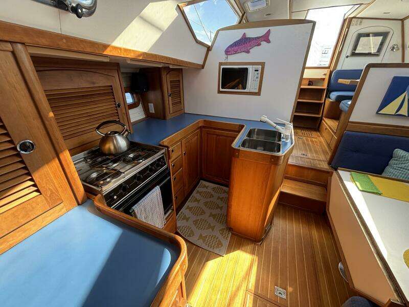 CUSTOM 45ft Sabre Yacht For Sale
