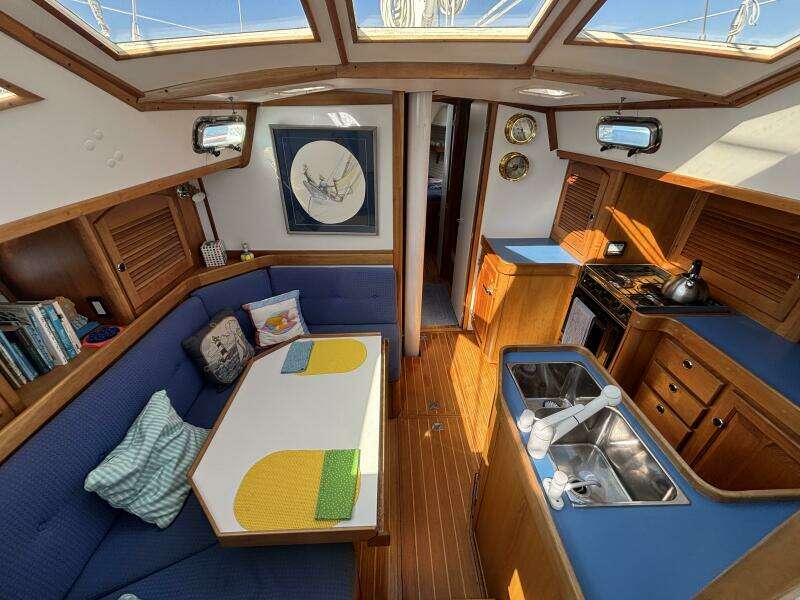 CUSTOM 45ft Sabre Yacht For Sale