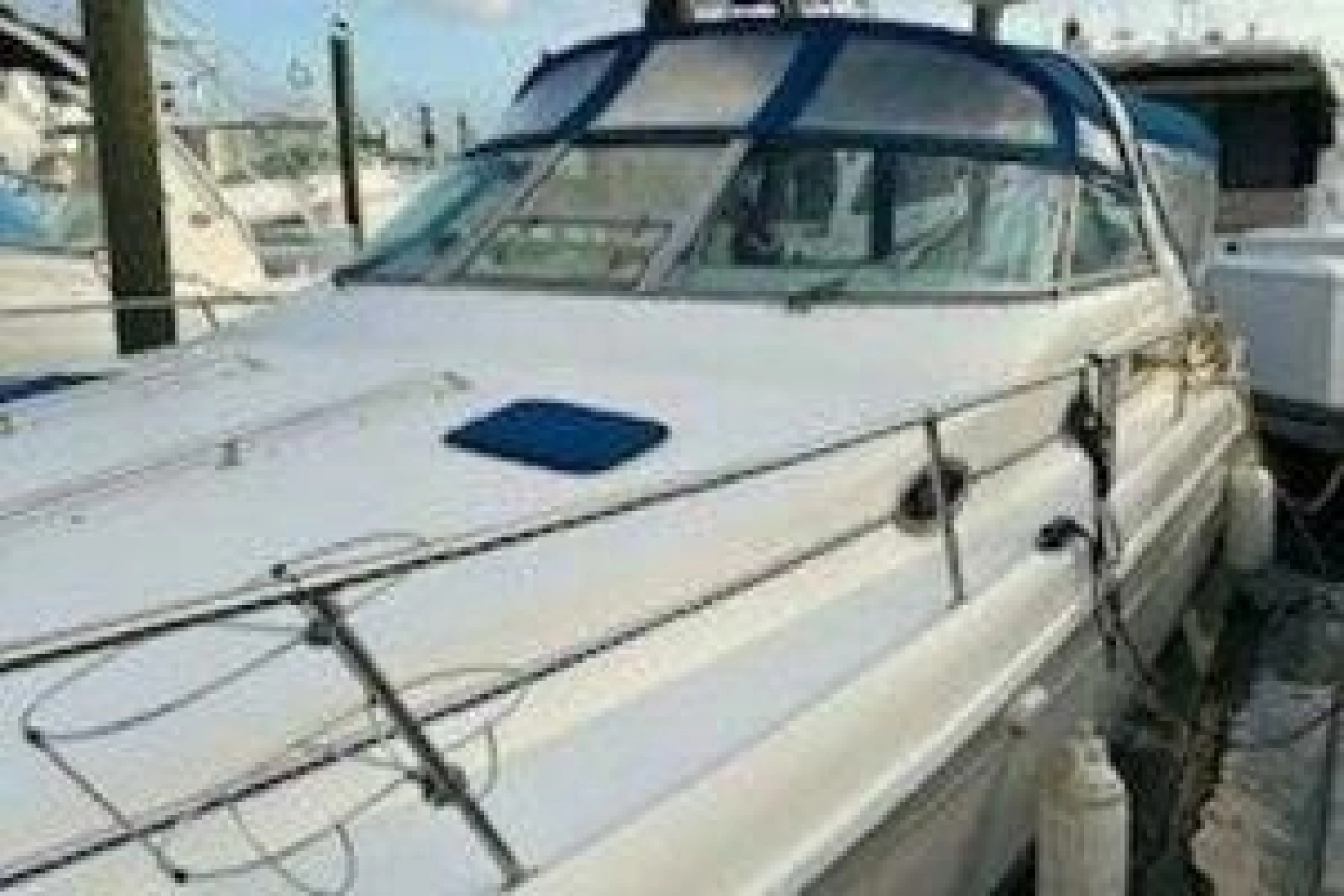 1996 Sea Ray 330 Express Cruiser