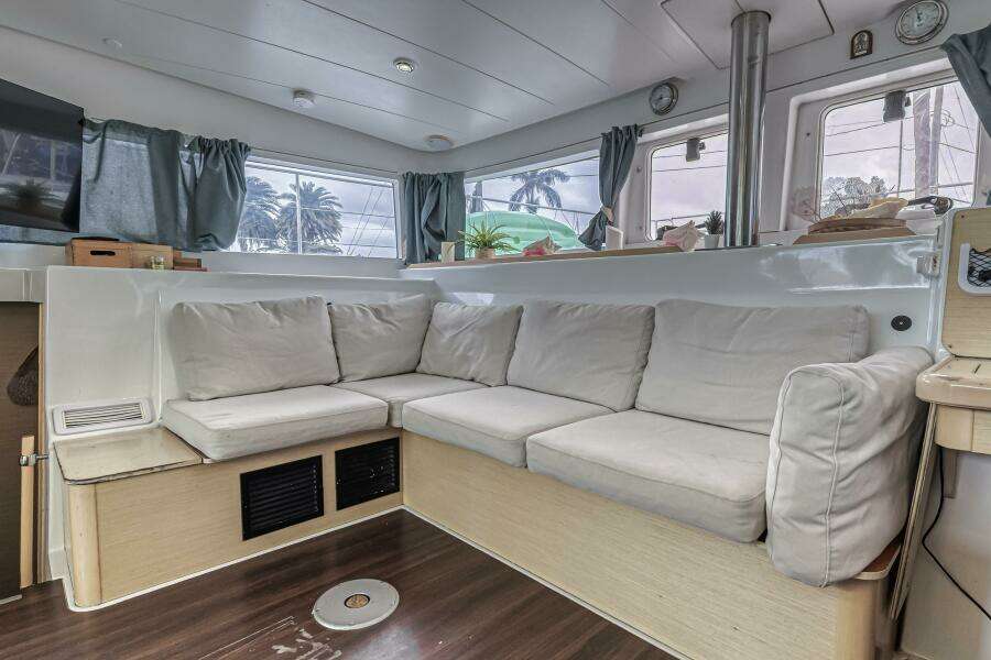 40ft Lagoon Yacht For Sale