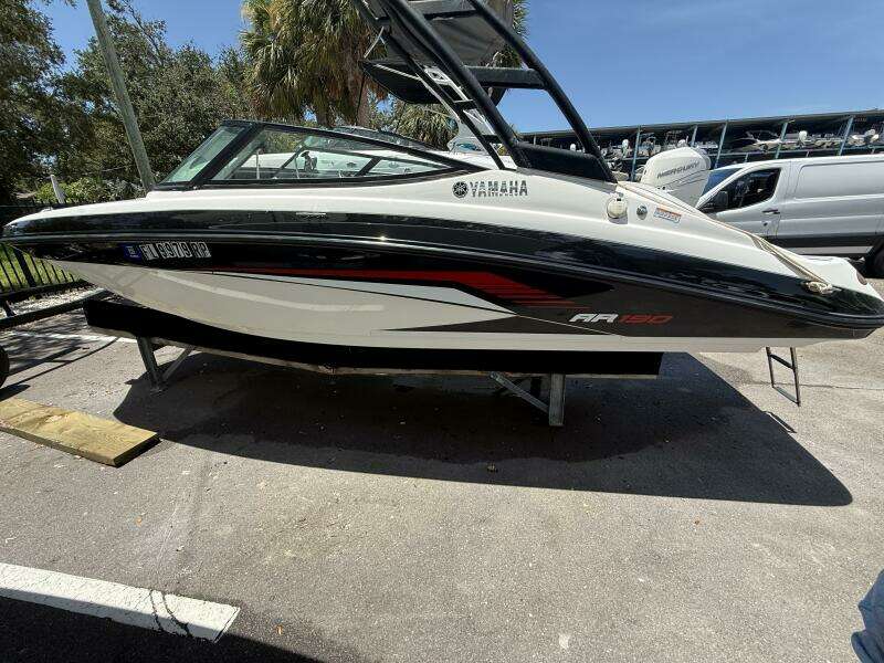 19ft Yamaha Boats Yacht For Sale