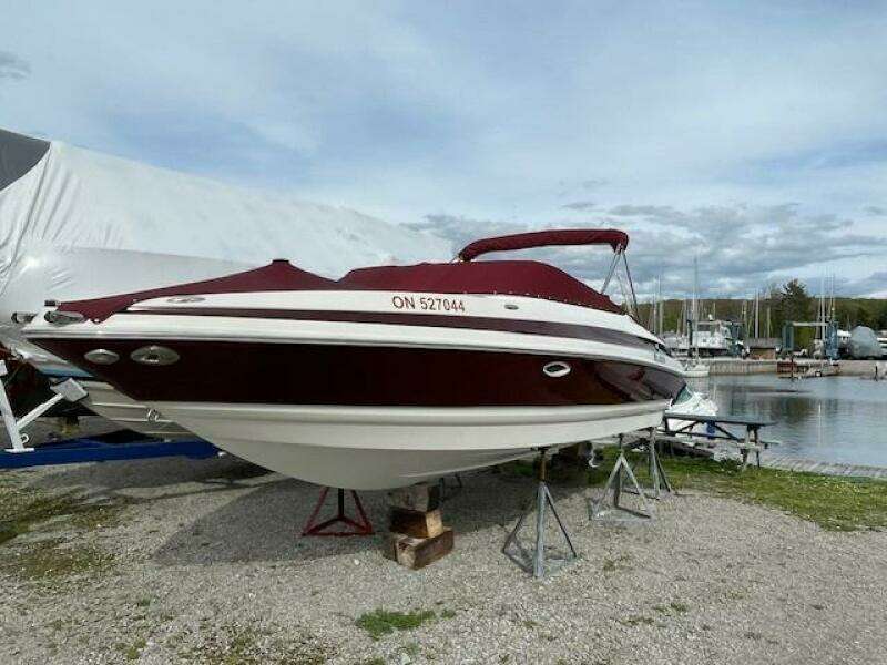 24ft Larson Yacht For Sale