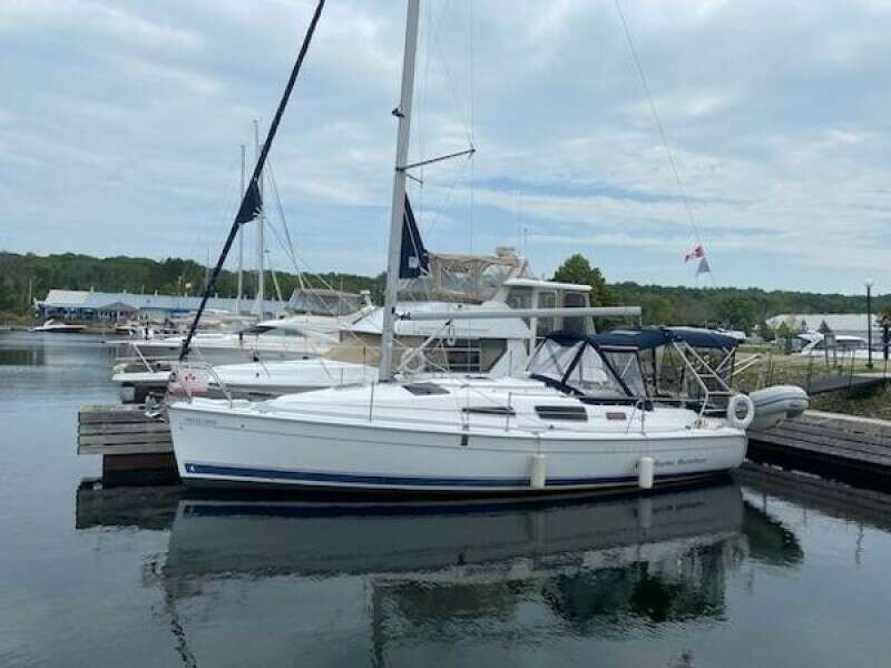 33ft Hunter Yacht For Sale