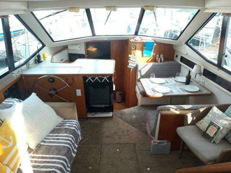 39ft Carver Yacht For Sale