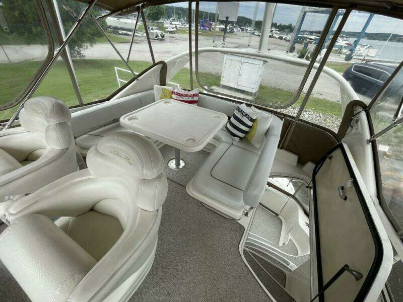 40ft Sea Ray Yacht For Sale