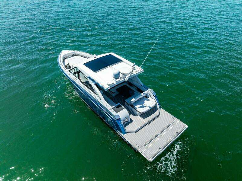 2021 Formula 380SSX MOTORBOATIN 