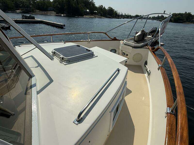 42ft Grand Banks Yacht For Sale