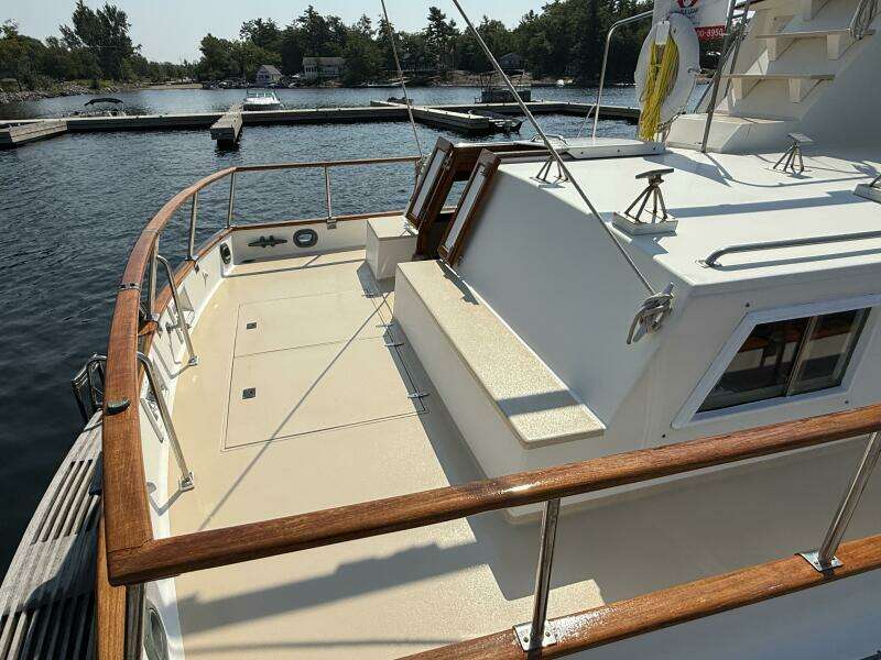 42ft Grand Banks Yacht For Sale
