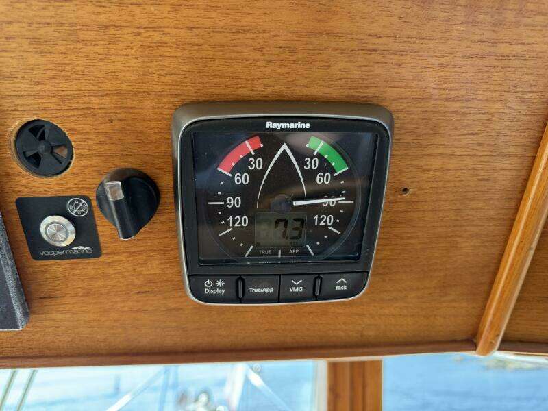 42ft Grand Banks Yacht For Sale