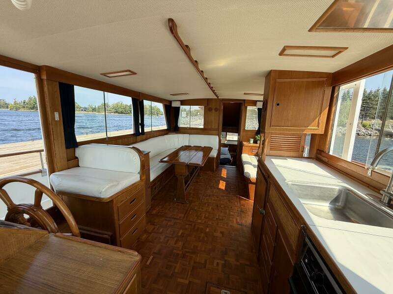 42ft Grand Banks Yacht For Sale