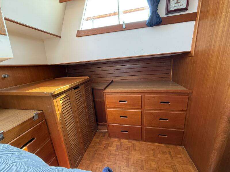 42ft Grand Banks Yacht For Sale
