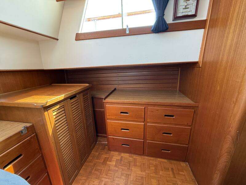 42ft Grand Banks Yacht For Sale