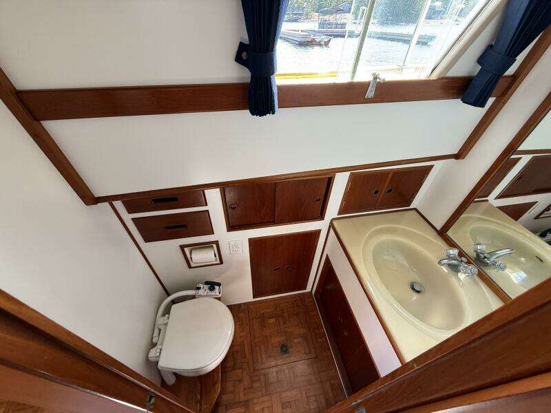 42ft Grand Banks Yacht For Sale