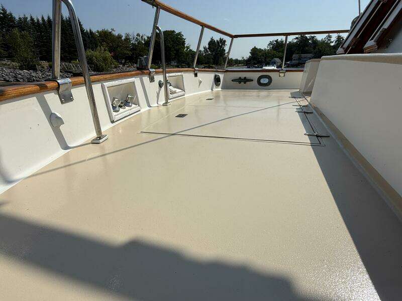 42ft Grand Banks Yacht For Sale