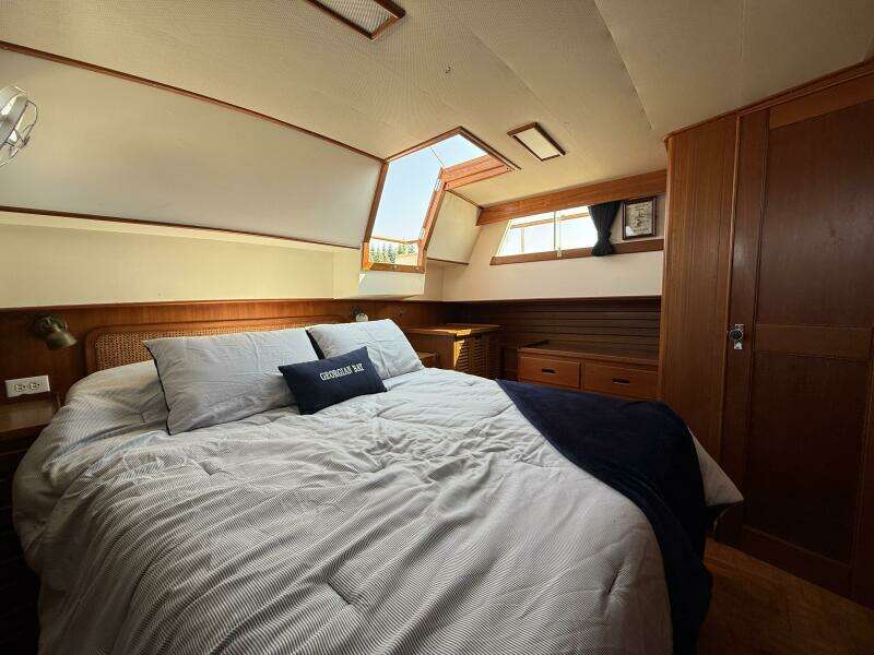 42ft Grand Banks Yacht For Sale