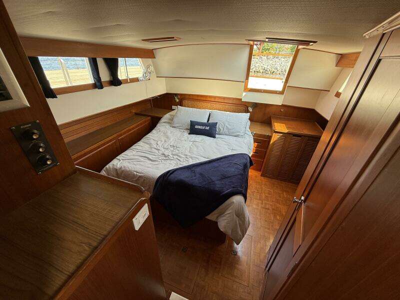 42ft Grand Banks Yacht For Sale