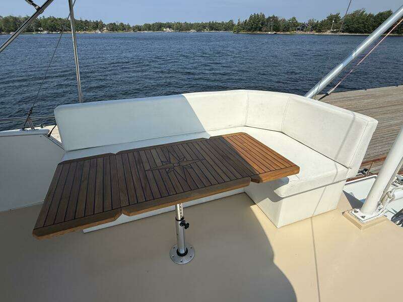 42ft Grand Banks Yacht For Sale