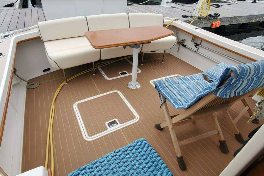 Lucy 28ft Nauset Yacht For Sale