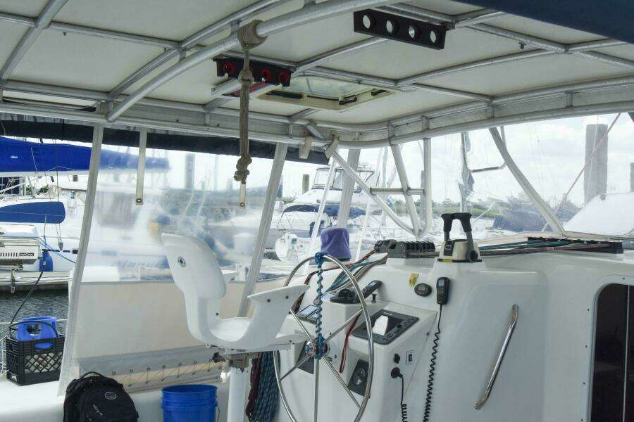 SANGARIS 42ft Manta Yacht For Sale