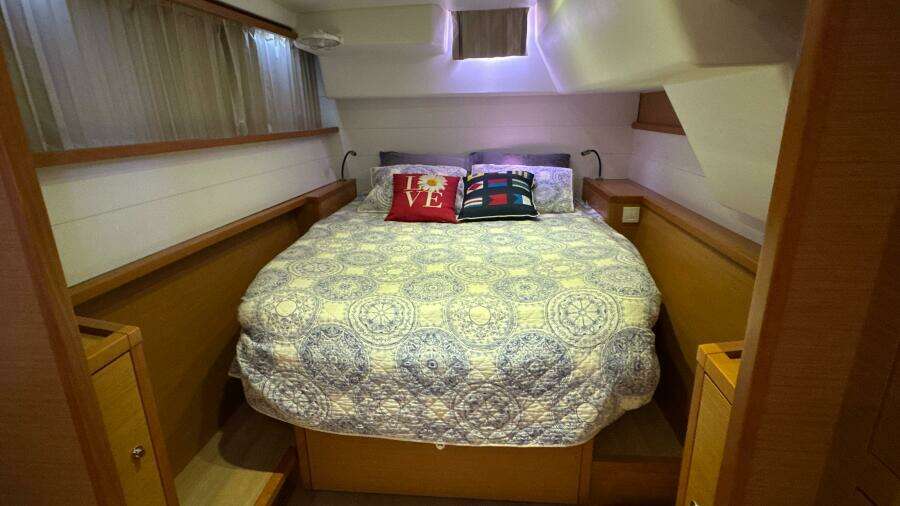 AQUAMARINE 45ft Lagoon Yacht For Sale