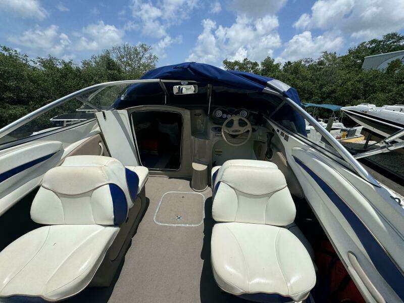 21ft Bayliner Yacht For Sale