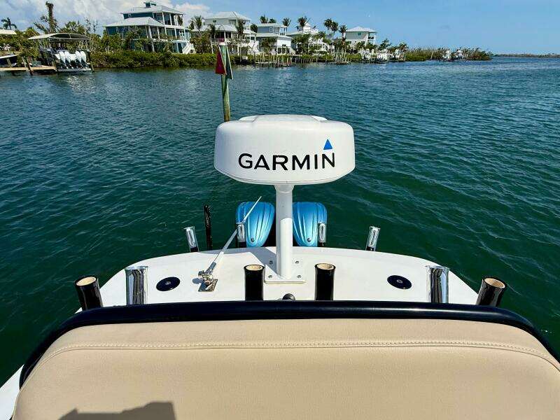 27ft Everglades Yacht For Sale