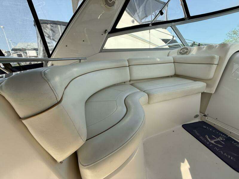 34ft Rinker Yacht For Sale