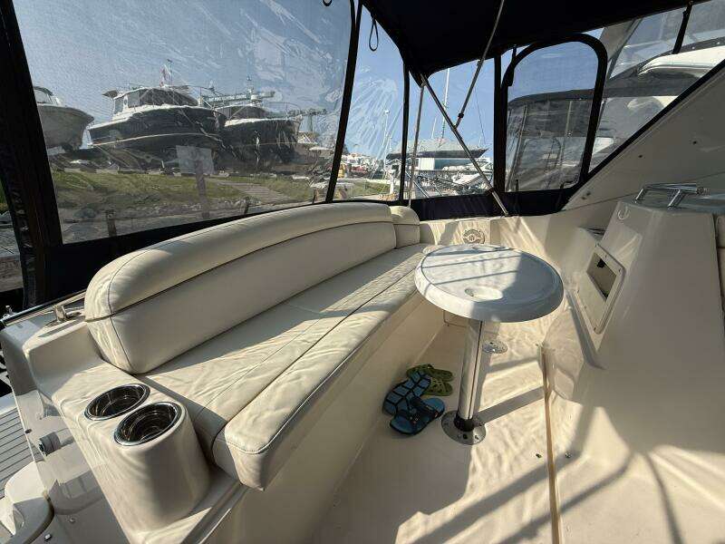 34ft Rinker Yacht For Sale
