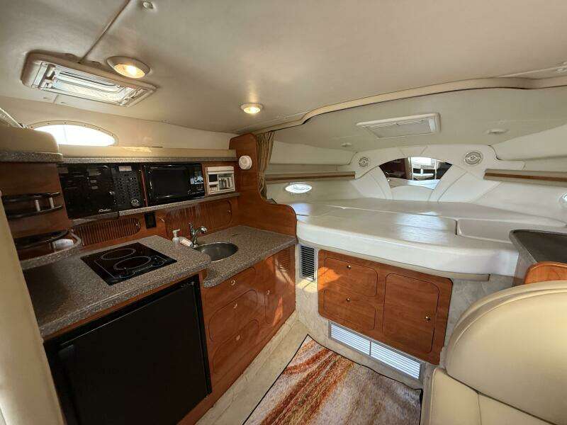 34ft Rinker Yacht For Sale