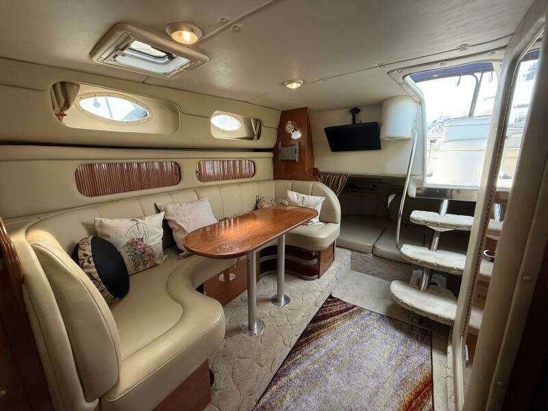 34ft Rinker Yacht For Sale