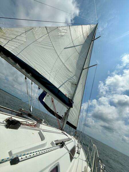 Folivora 34ft Jeanneau Yacht For Sale
