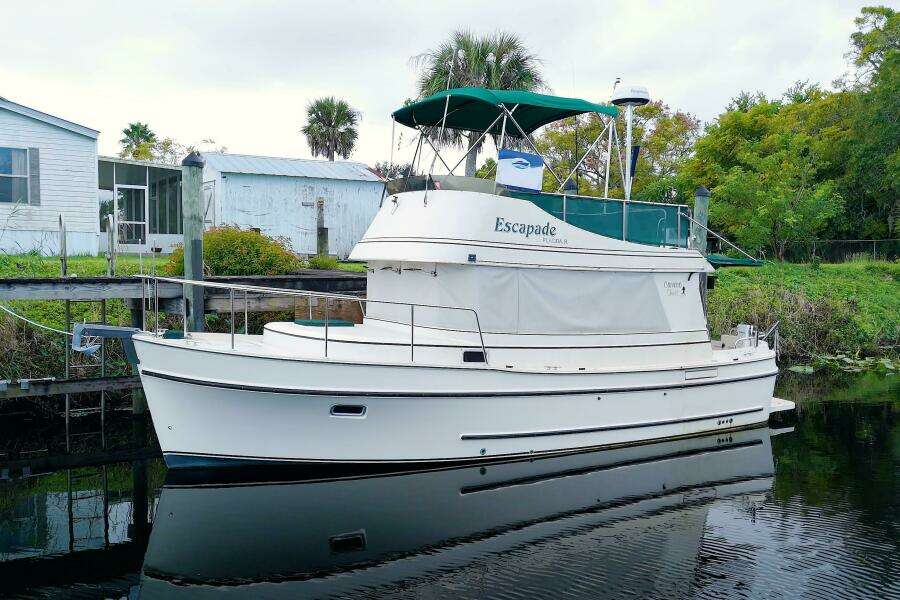 Escapade 31ft Camano Yacht For Sale