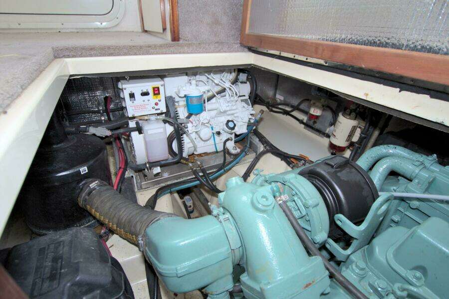 Escapade 31ft Camano Yacht For Sale