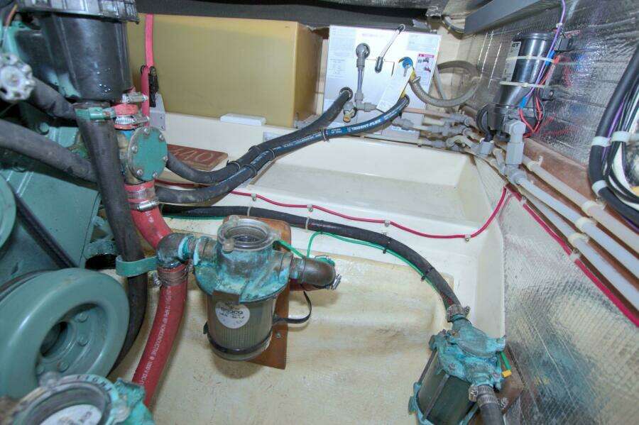 Escapade 31ft Camano Yacht For Sale