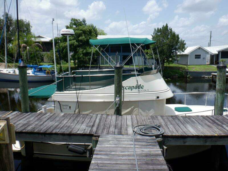 Escapade 31ft Camano Yacht For Sale