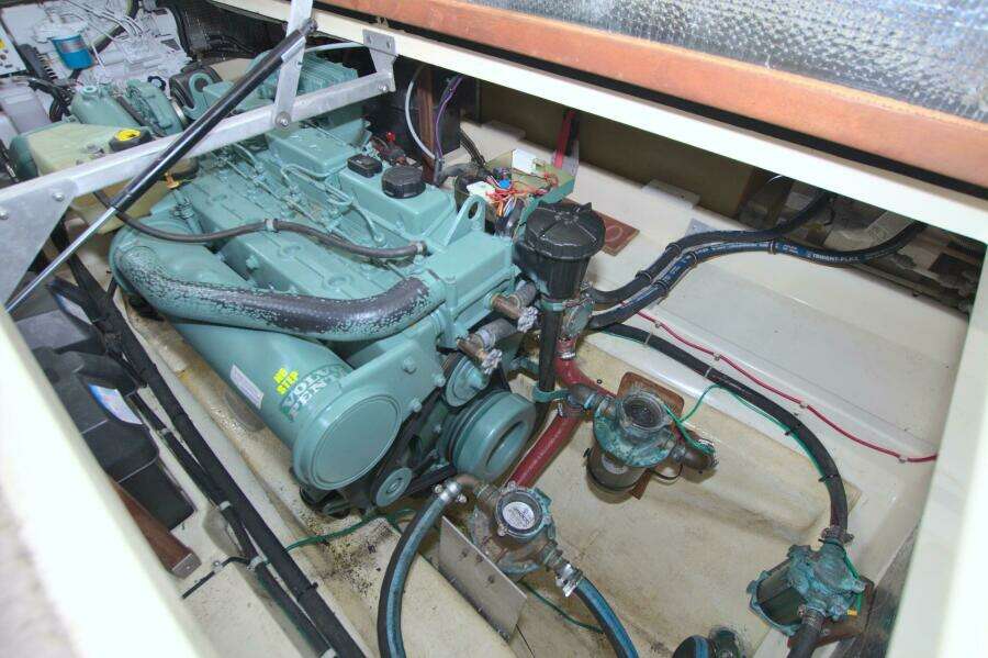 Escapade 31ft Camano Yacht For Sale