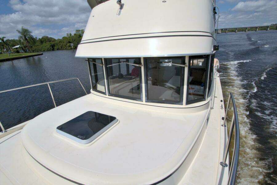 Escapade 31ft Camano Yacht For Sale