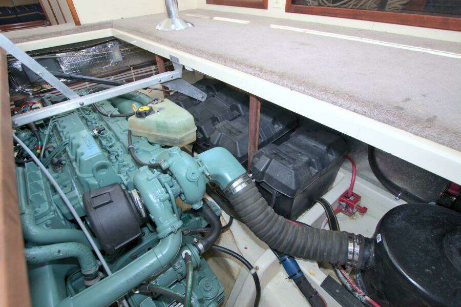 Escapade 31ft Camano Yacht For Sale