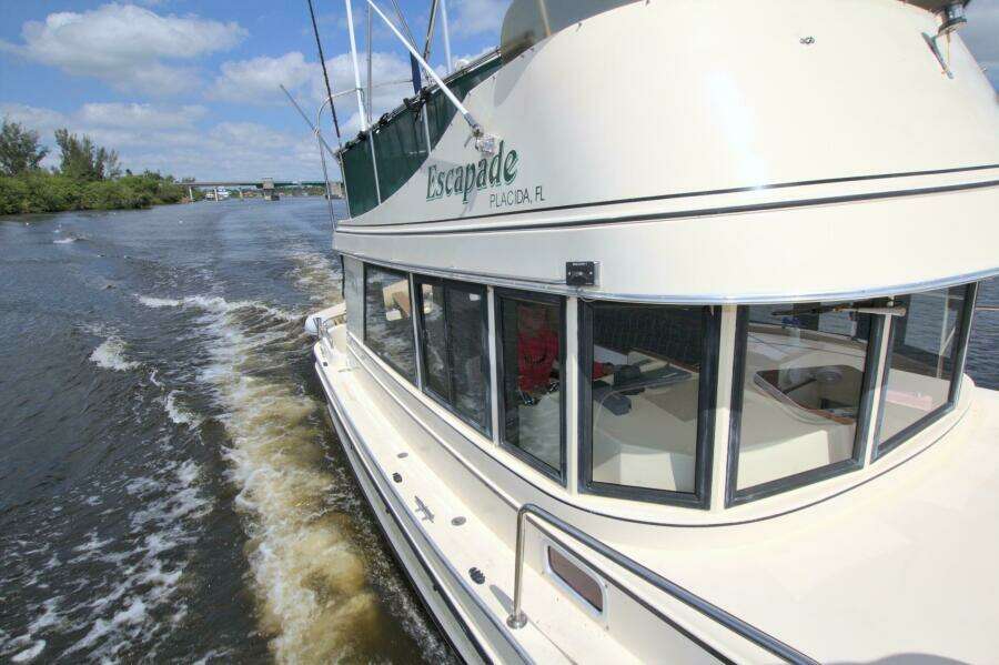 Escapade 31ft Camano Yacht For Sale