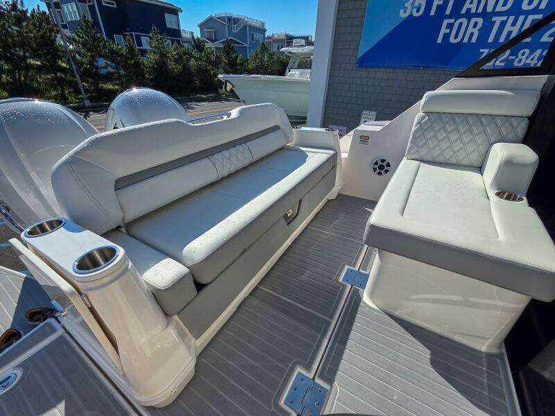 36ft Regal Yacht For Sale