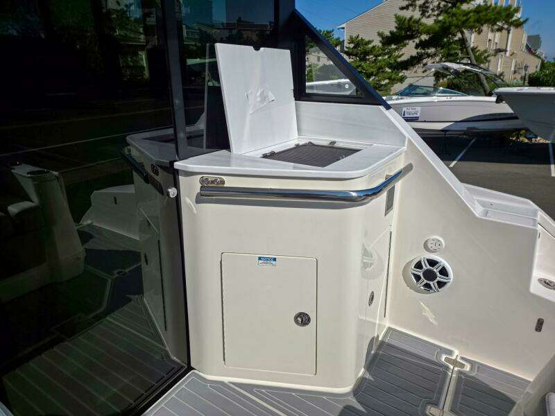 36ft Regal Yacht For Sale